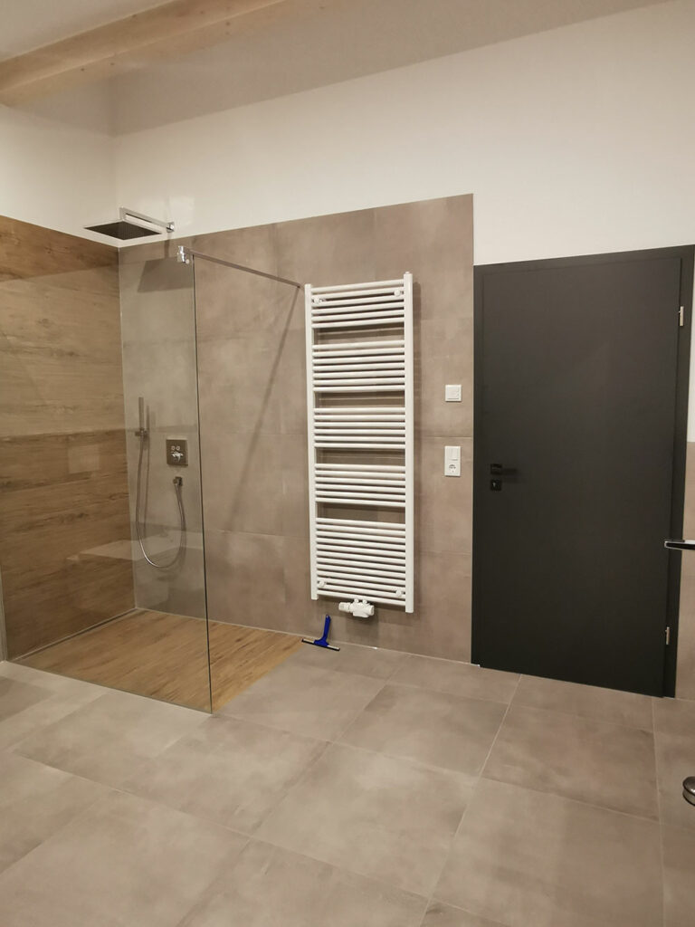 KR Wohnbau, Doppelhaushälfte, Badezimmer, Uffenheim