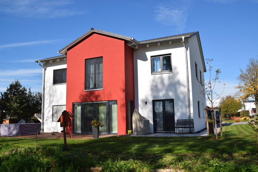 KR Wohnbau, Einfamilienhaus mit Doppelgarage, Neunstetten