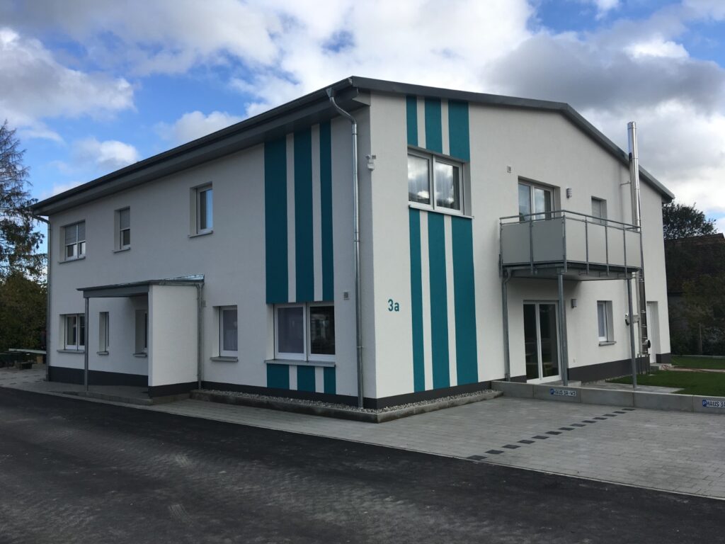 KR Wohnbau, Neubau mit 7 Wohnungen, Holzhaus, Obernzenn