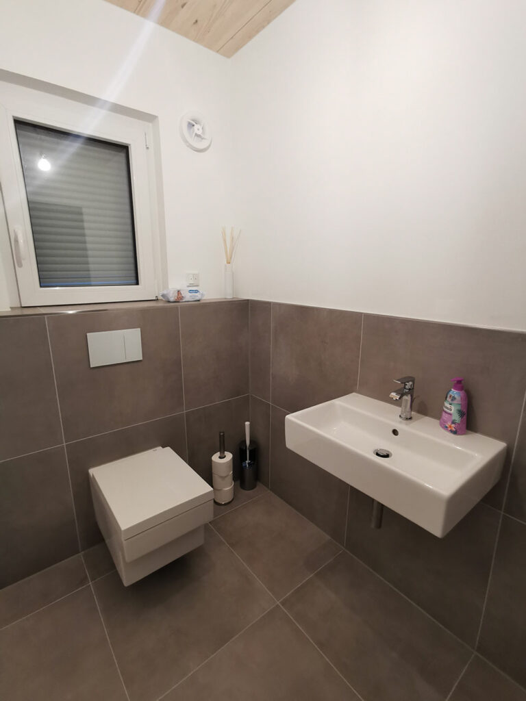 KR Wohnbau, Doppelhaushälfte, Gaeste WC, Uffenheim