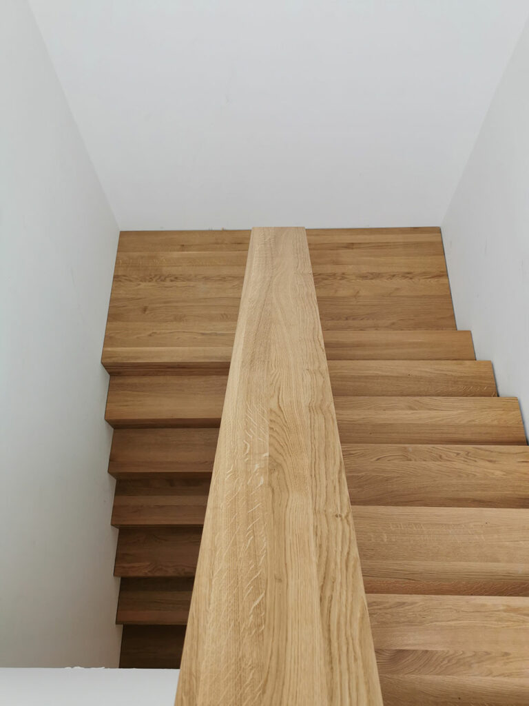 KR Wohnbau, Doppelhaushälfte, Treppe, Uffenheim