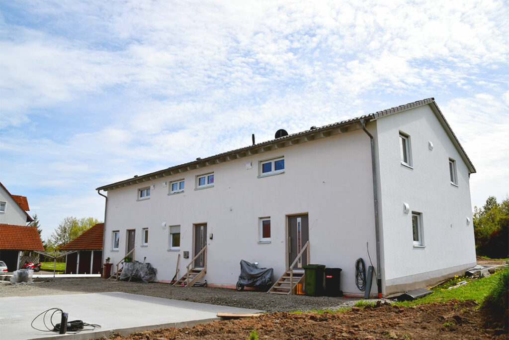 KR Wohnbau, Wohnhaus mit 4 Wohneinheiten, Holzhaus, Oberdachstetten
