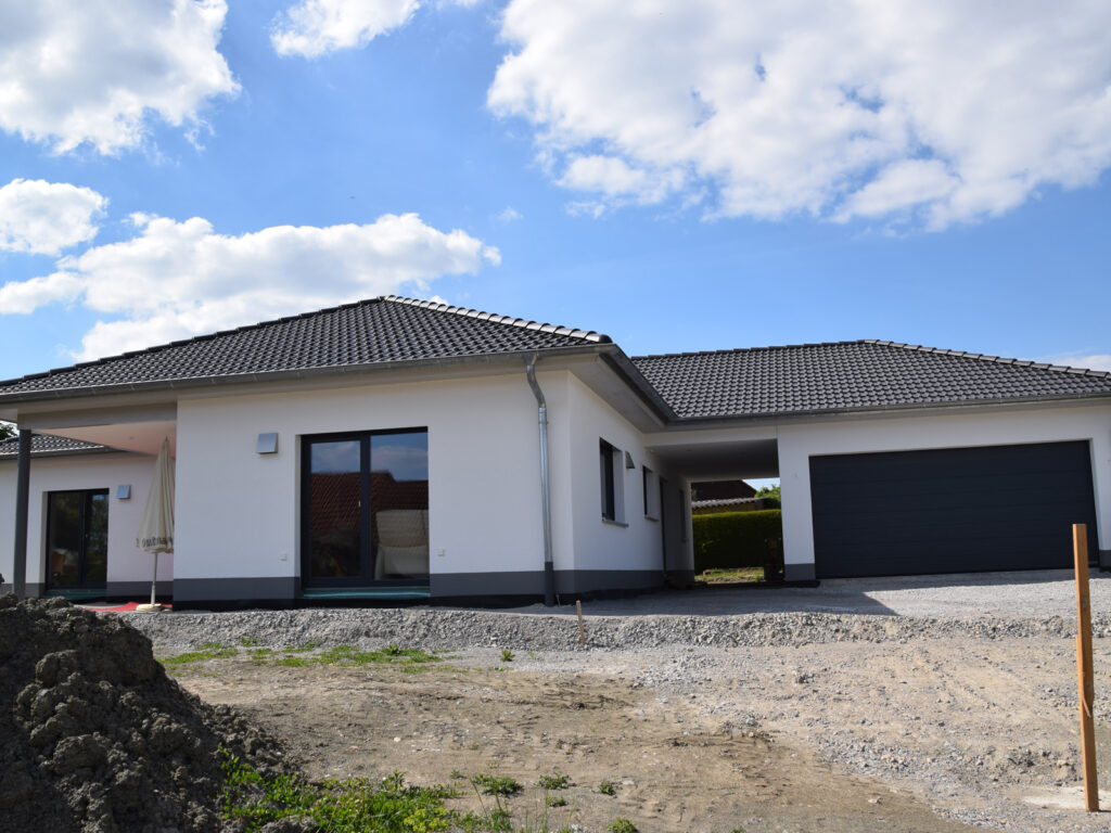 KR Wohnbau, Neubau Wohnhaus mit Garage, Oberdachstetten