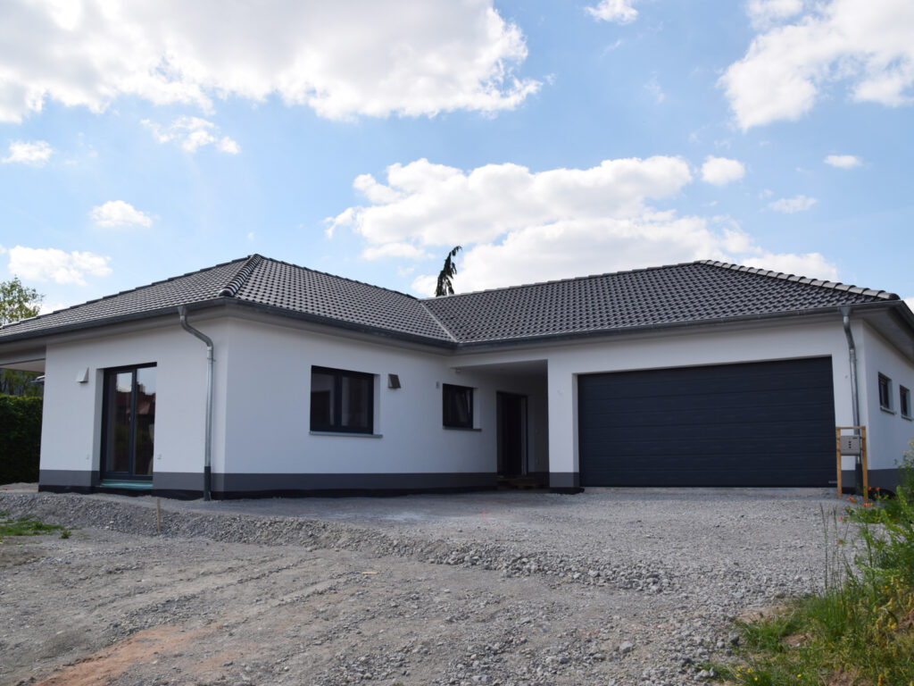 KR Wohnbau, Neubau Wohnhaus mit Garage, Oberdachstetten